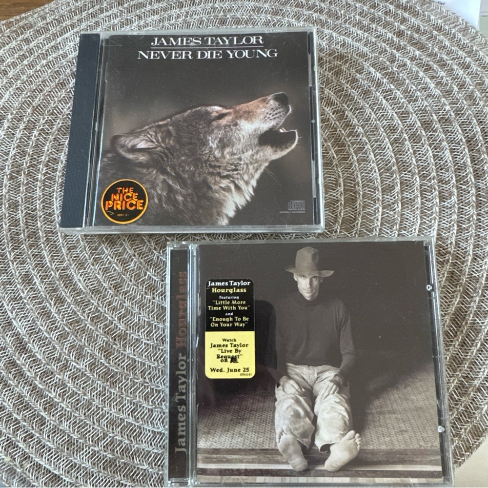 James Taylor - 2 CDs - Never Die Young, Hourglass